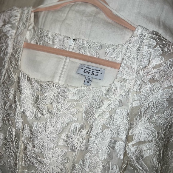 & Other Stories Lace White Mini Dress - Picture 8 of 8